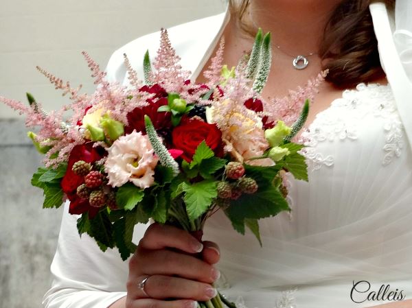 bouquet mariée bordeaux